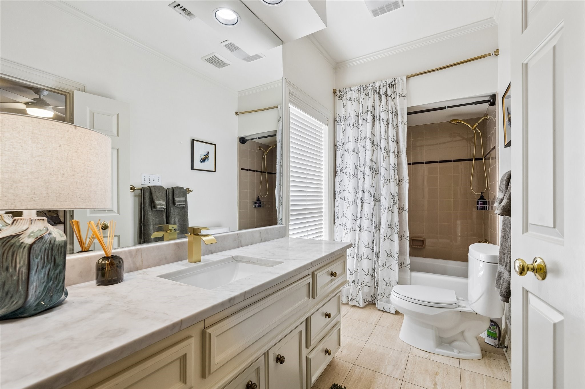  4832 Post Oak Timber Drive - 物件實景