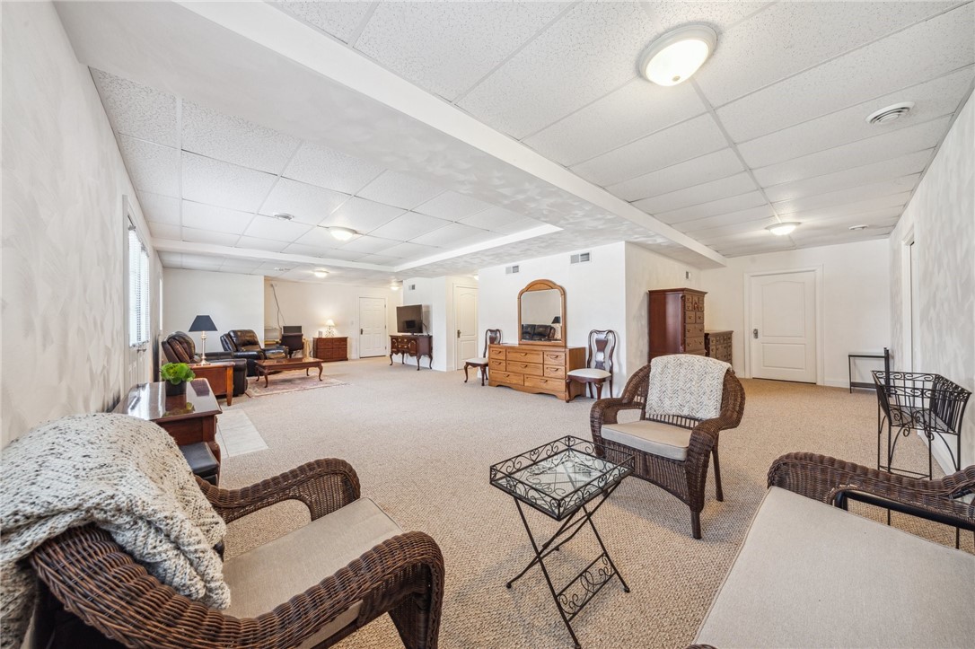 Penn Twp, Pennsylvania, 15644, United States, 4 Bedrooms Bedrooms, ,4 BathroomsBathrooms,Residential,For Sale,1975904