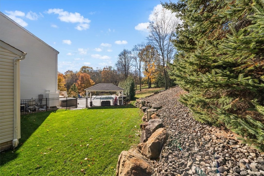 Pine Twp, Pennsylvania, 16046, United States, 5 Bedrooms Bedrooms, ,6 BathroomsBathrooms,Residential,For Sale,1989507