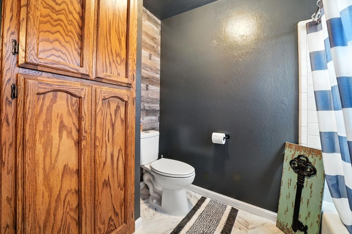 Valley Springs, California, 95252, United States, 3 Bedrooms Bedrooms, ,2 BathroomsBathrooms,Residential,For Sale,1984157