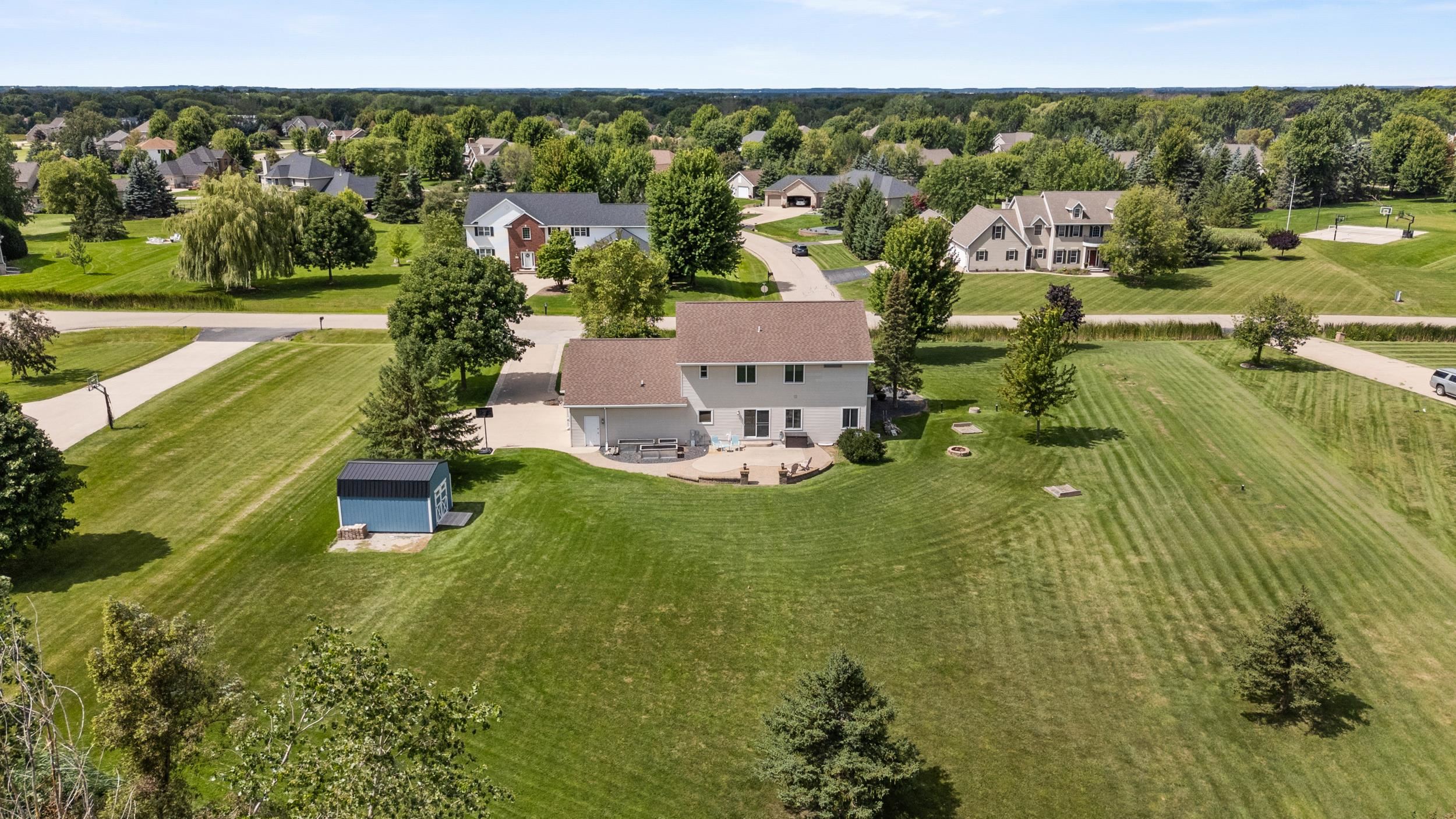 Neenah, Wisconsin, 54956, United States, 4 Bedrooms Bedrooms, ,4 BathroomsBathrooms,Residential,For Sale,1930712