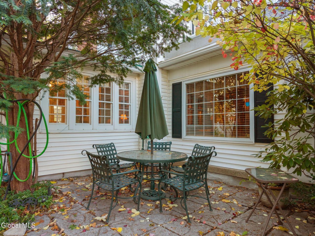 Niskayuna, New York, 12309, United States, 5 Bedrooms Bedrooms, ,3 BathroomsBathrooms,Residential,For Sale,1988361