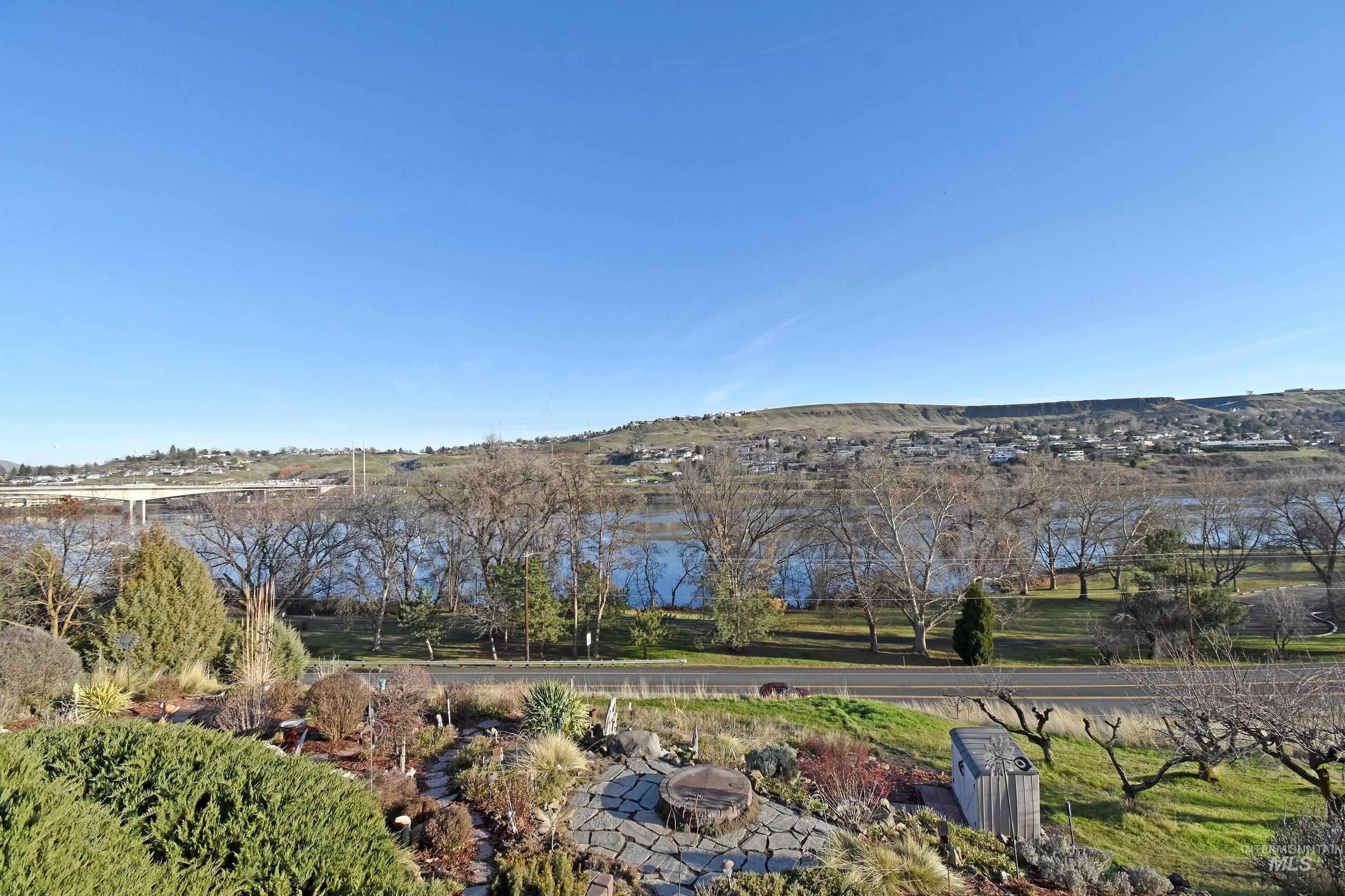 Clarkston, Washington, 99403, United States, 4 Bedrooms Bedrooms, ,2 BathroomsBathrooms,Residential,For Sale,2011343