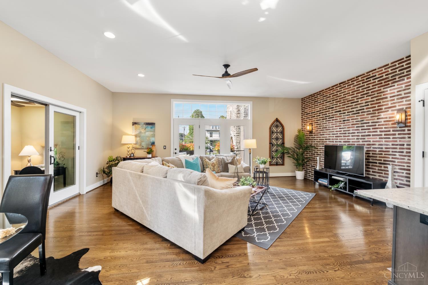 Cincinnati, Ohio, 45206, United States, 2 Bedrooms Bedrooms, ,3 BathroomsBathrooms,Residential,For Sale,1940319