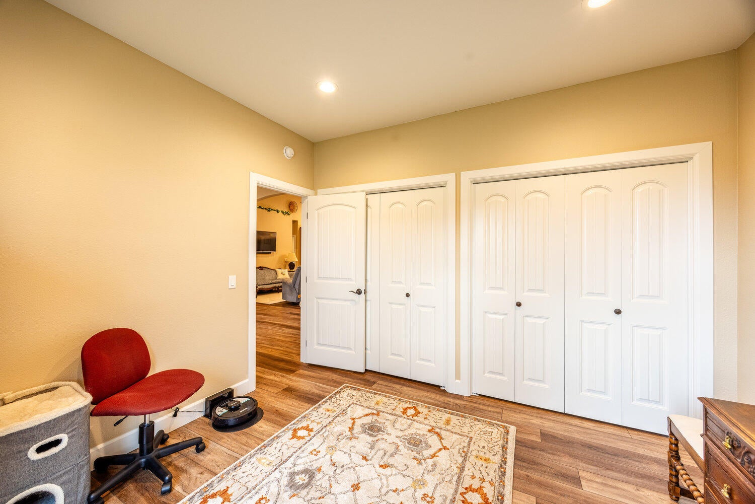 Sheridan, Wyoming, 82801, United States, 4 Bedrooms Bedrooms, ,2 BathroomsBathrooms,Residential,For Sale,1980620