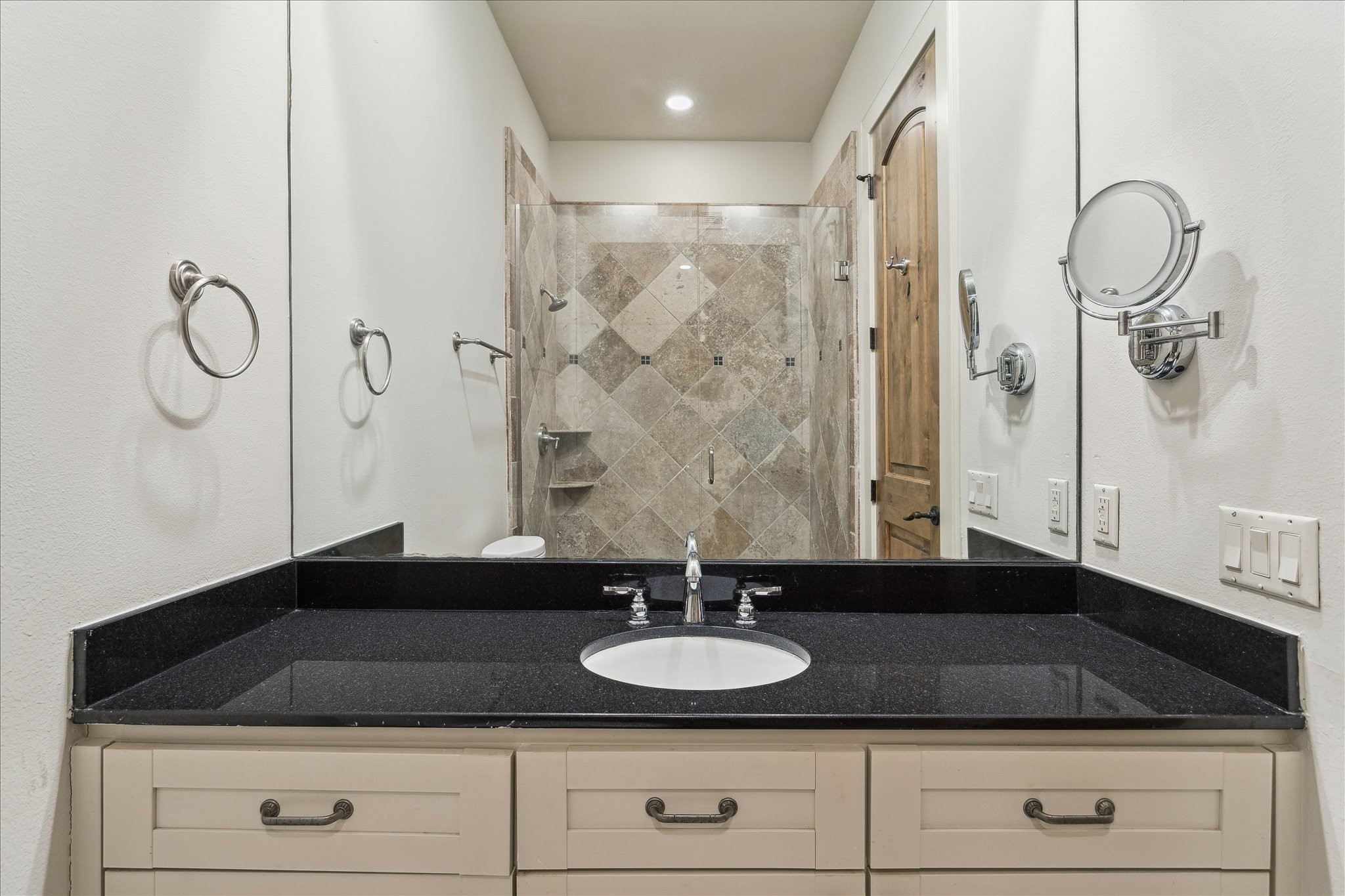  5207 Calle Montilla Place - 物件實景