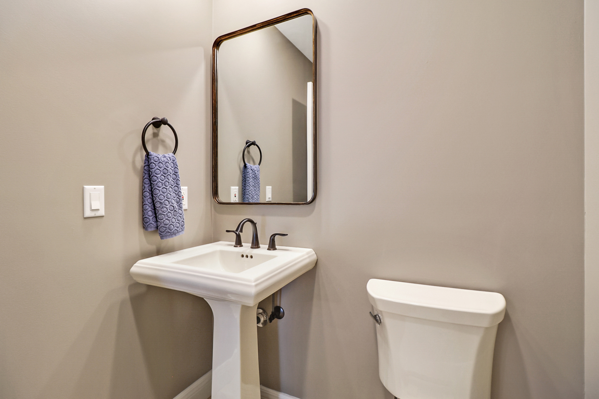 Crossville, Tennessee, 38558, United States, 4 Bedrooms Bedrooms, ,3 BathroomsBathrooms,Residential,For Sale,1976801