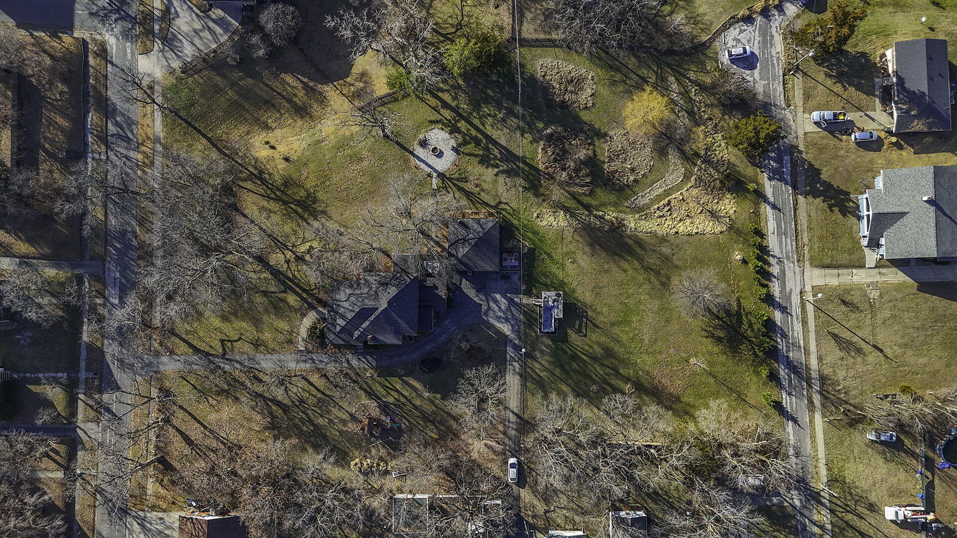 MOBERLY, Missouri, 65270, United States, 5 Bedrooms Bedrooms, ,5 BathroomsBathrooms,Residential,For Sale,2009284