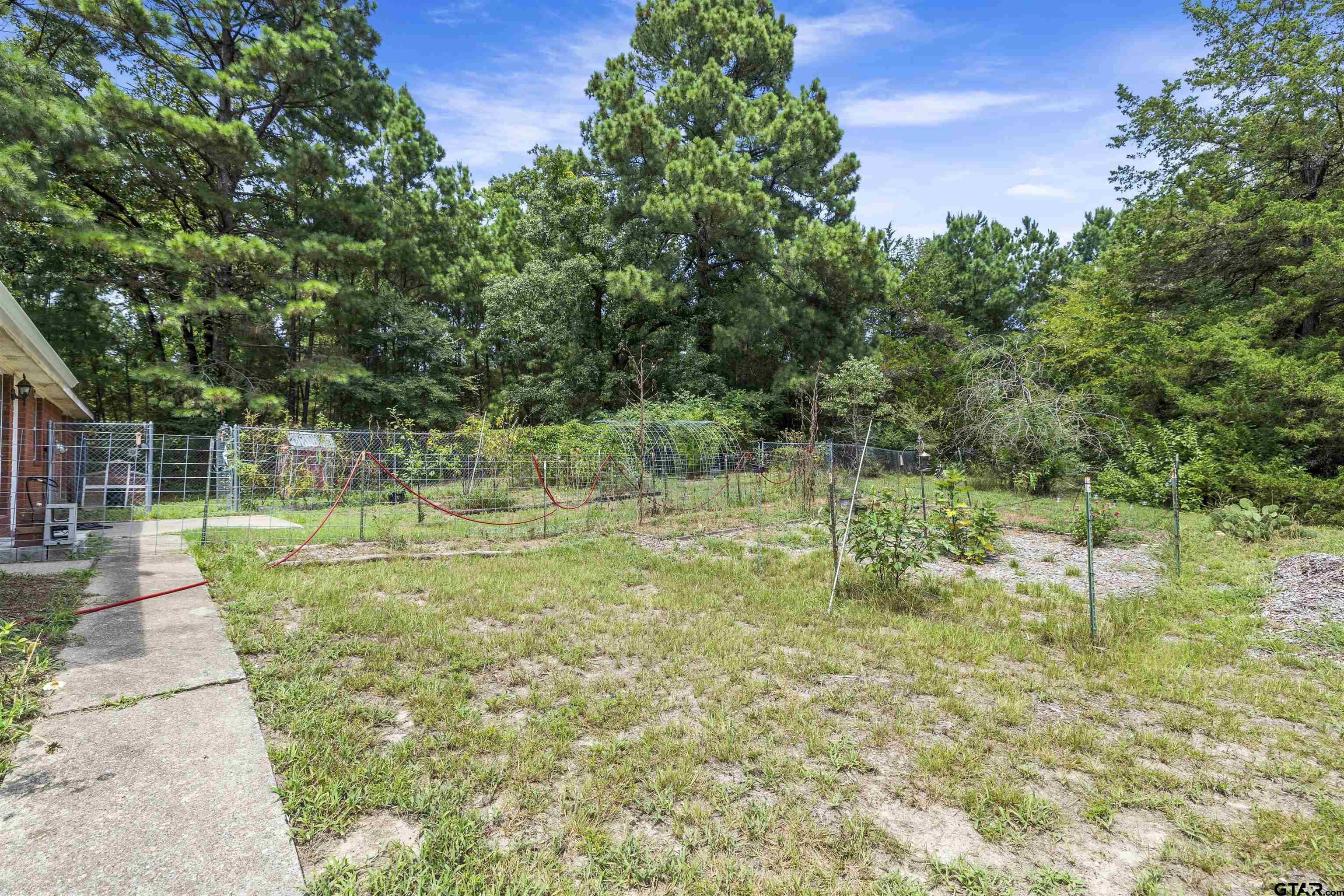 Tyler, Texas, 75704, United States, 3 Bedrooms Bedrooms, ,2 BathroomsBathrooms,Residential,For Sale,1941841