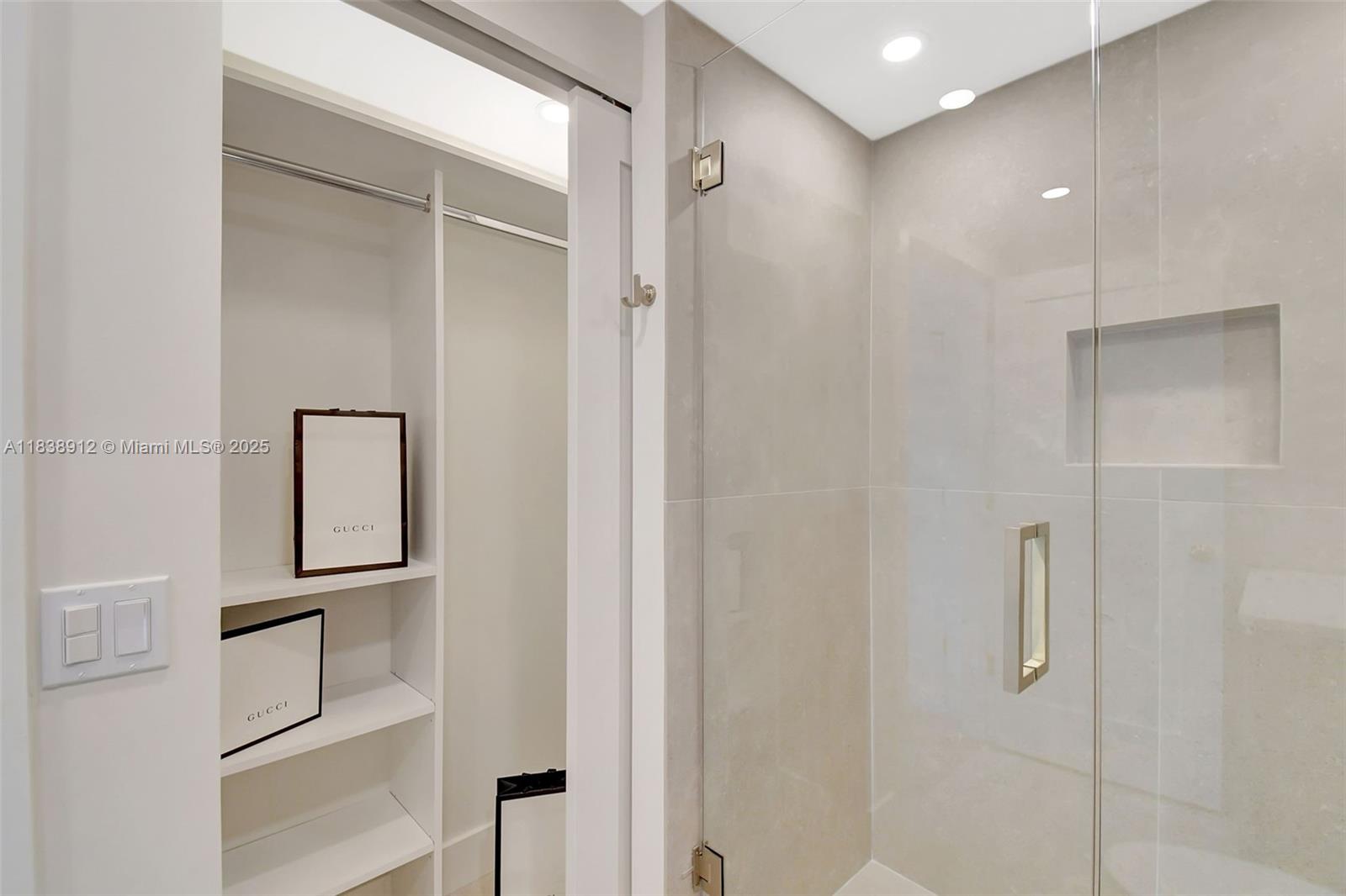 Aventura, Florida, 33180, United States, 2 Bedrooms Bedrooms, ,3 BathroomsBathrooms,Residential,For Sale,1910809