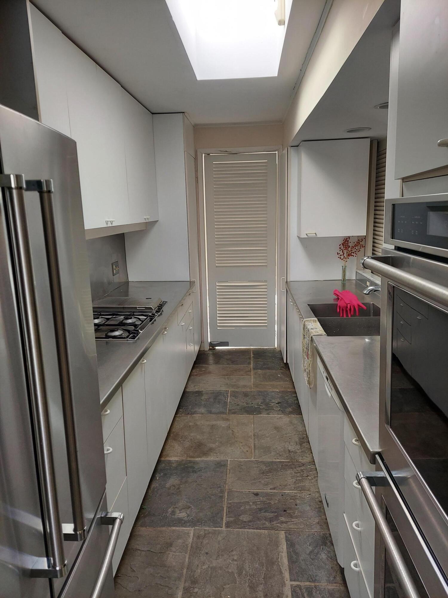 Ann Arbor, Michigan, 48105, United States, 3 Bedrooms Bedrooms, ,2 BathroomsBathrooms,Residential,For Sale,2015957