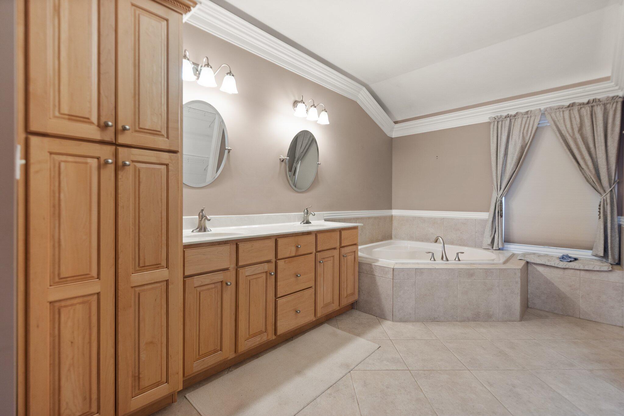 Monticello, Kentucky, 42633, United States, 4 Bedrooms Bedrooms, ,3 BathroomsBathrooms,Residential,For Sale,1691685