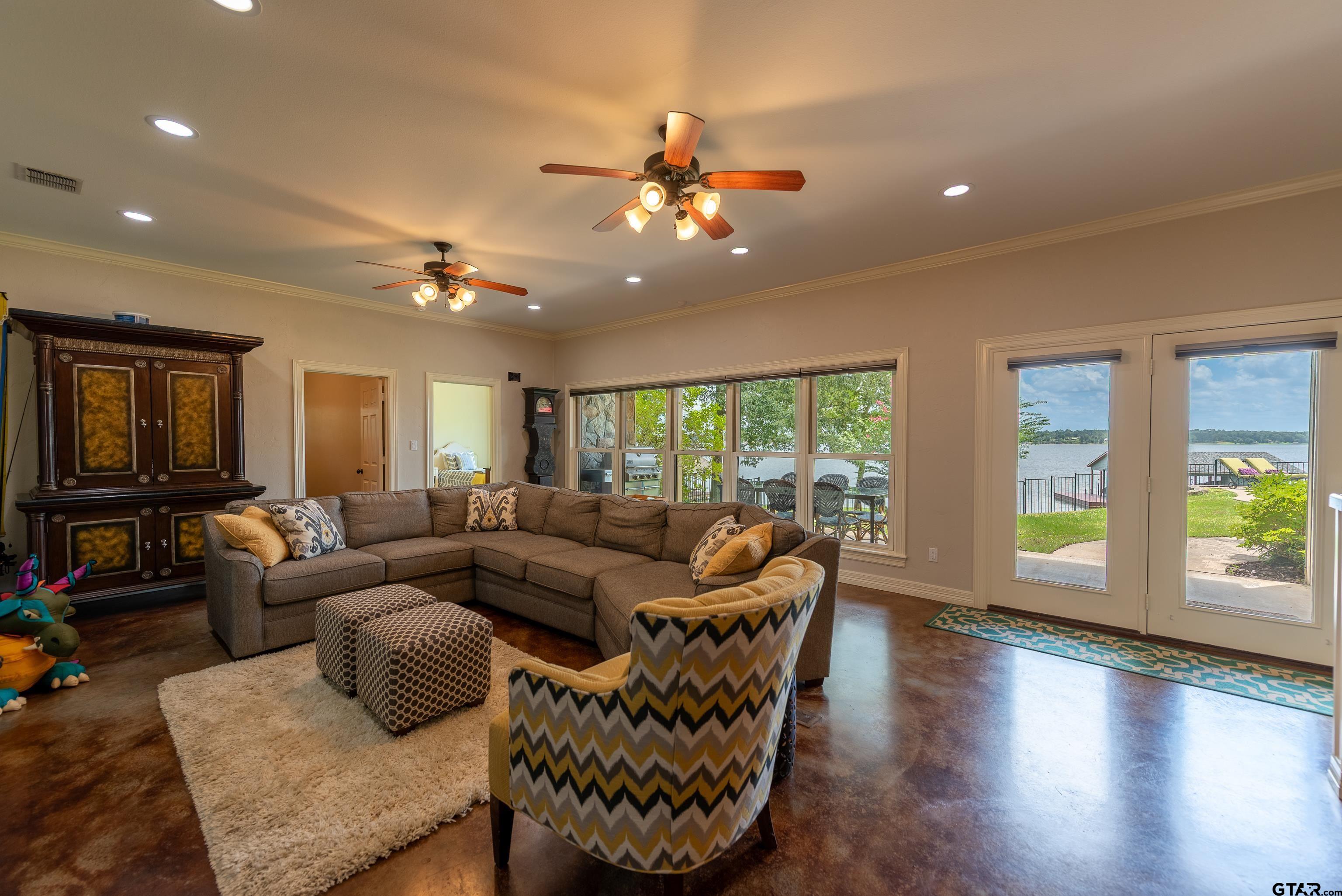 Pittsburg, Texas, 75686, United States, 4 Bedrooms Bedrooms, ,3 BathroomsBathrooms,Residential,For Sale,1895197