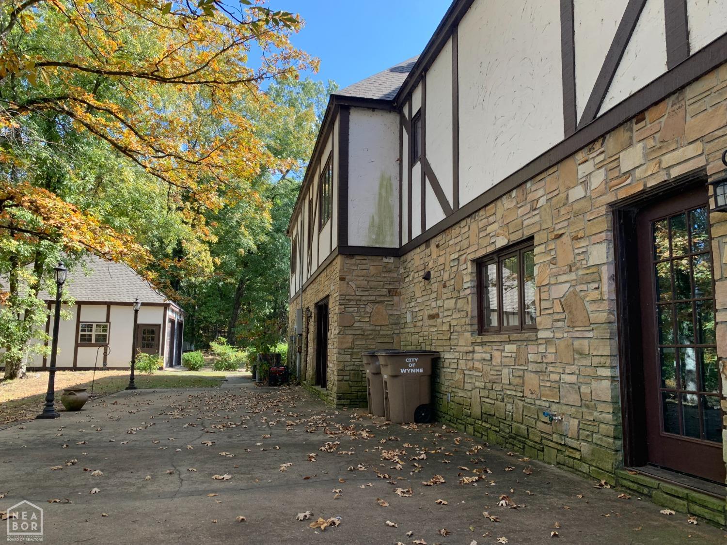 Wynne, Arkansas, 72396, United States, 4 Bedrooms Bedrooms, ,5 BathroomsBathrooms,Residential,For Sale,1979958