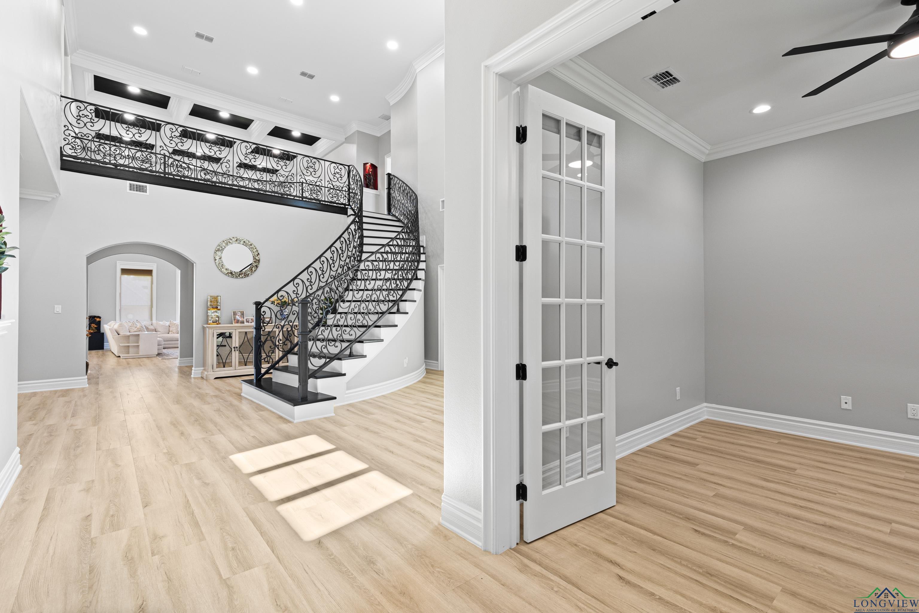 Tatum, Texas, 75691, United States, 6 Bedrooms Bedrooms, ,5 BathroomsBathrooms,Residential,For Sale,1967994