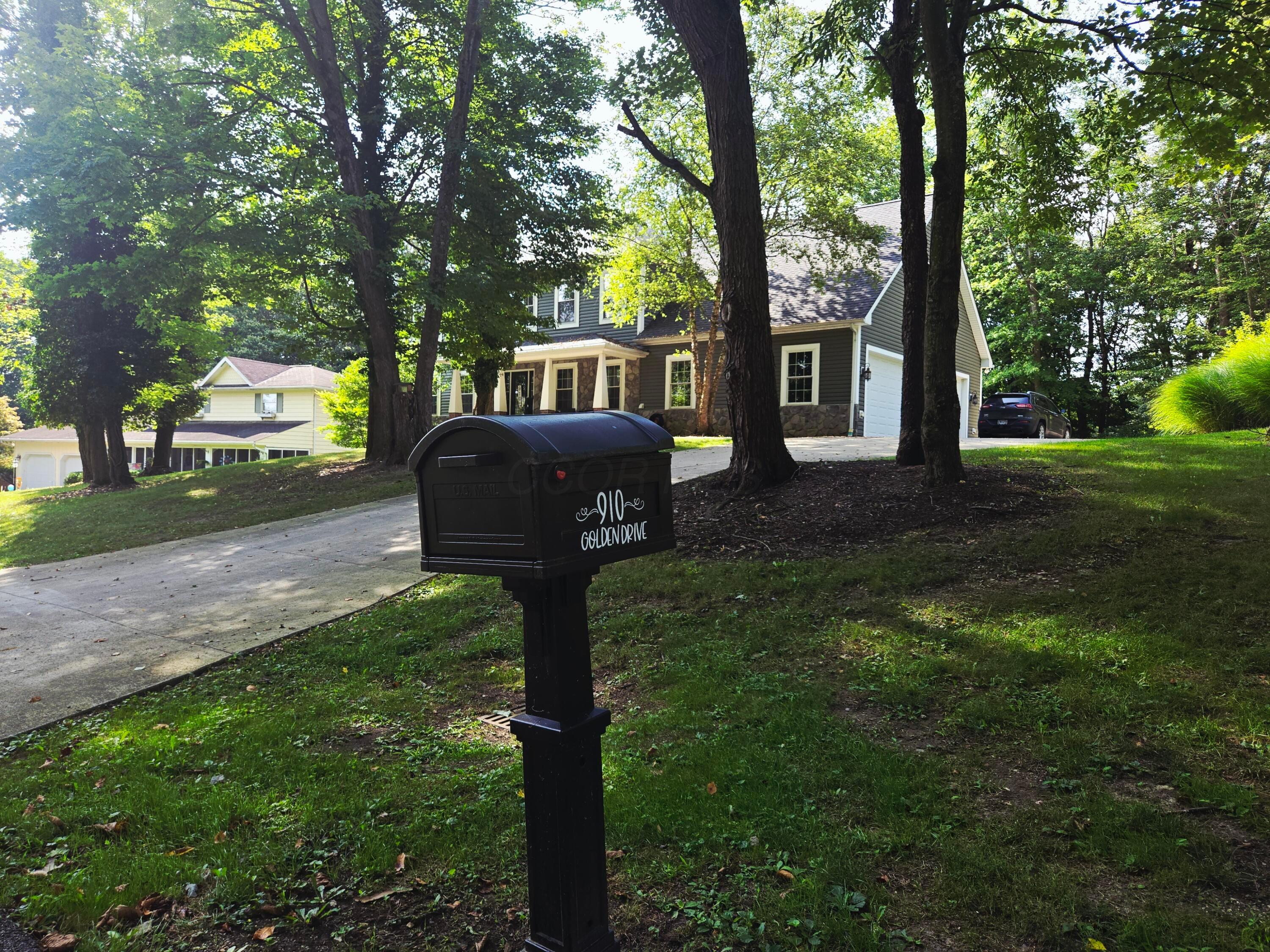 Newark, Ohio, 43055, United States, 4 Bedrooms Bedrooms, ,3 BathroomsBathrooms,Residential,For Sale,1928716