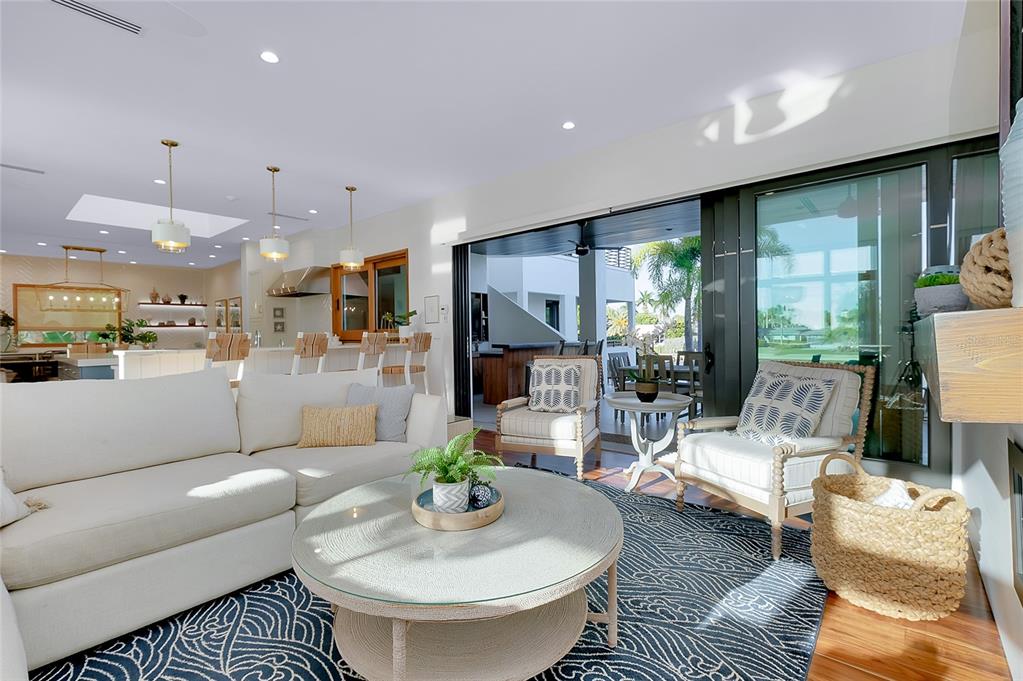 Sarasota, Florida, 34236, United States, 5 Bedrooms Bedrooms, ,6 BathroomsBathrooms,Residential,For Sale,1994803