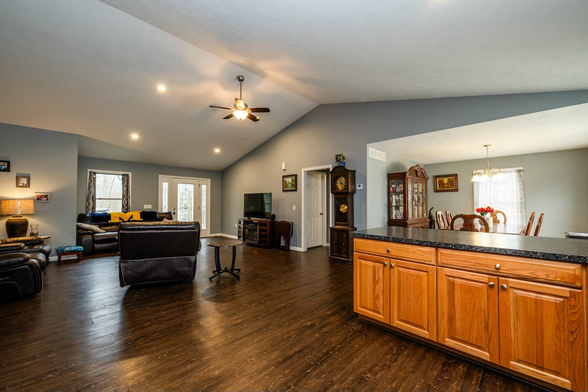 Buchanan, Michigan, 49107, United States, 5 Bedrooms Bedrooms, ,3 BathroomsBathrooms,Residential,For Sale,1974856