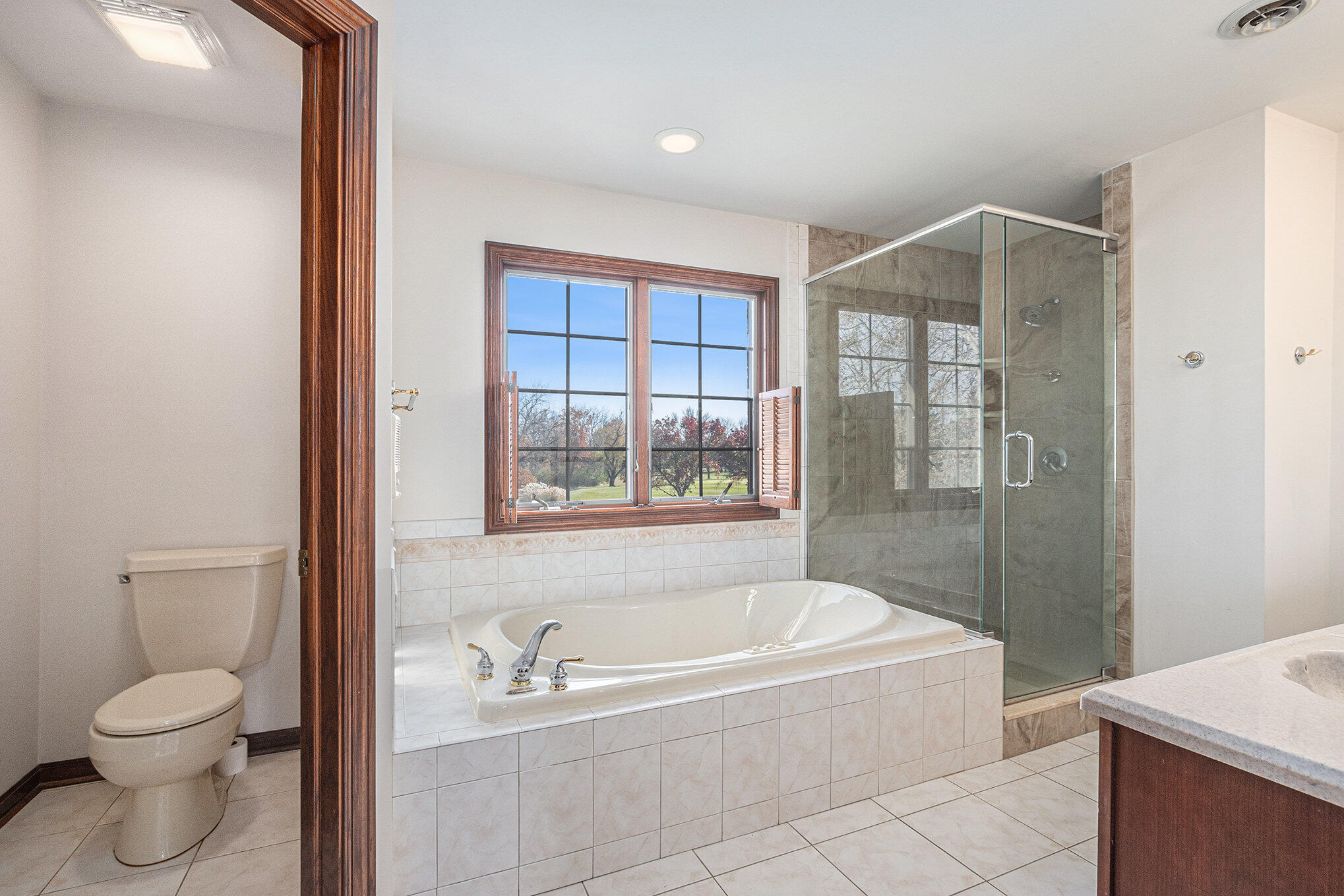 Dyer, Indiana, 46311, United States, 5 Bedrooms Bedrooms, ,5 BathroomsBathrooms,Residential,For Sale,2001175