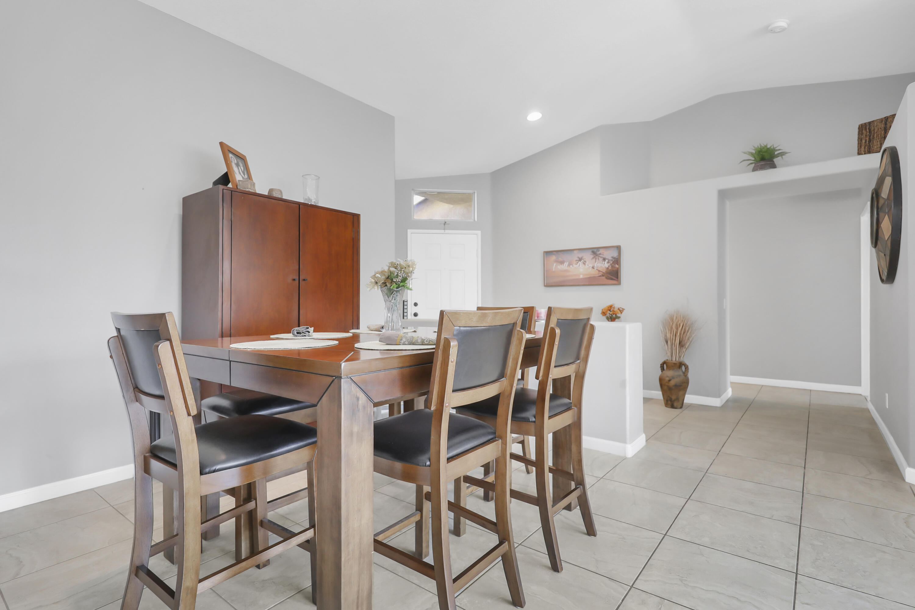 Indio, California, 92201, United States, 4 Bedrooms Bedrooms, ,3 BathroomsBathrooms,Residential,For Sale,1950105