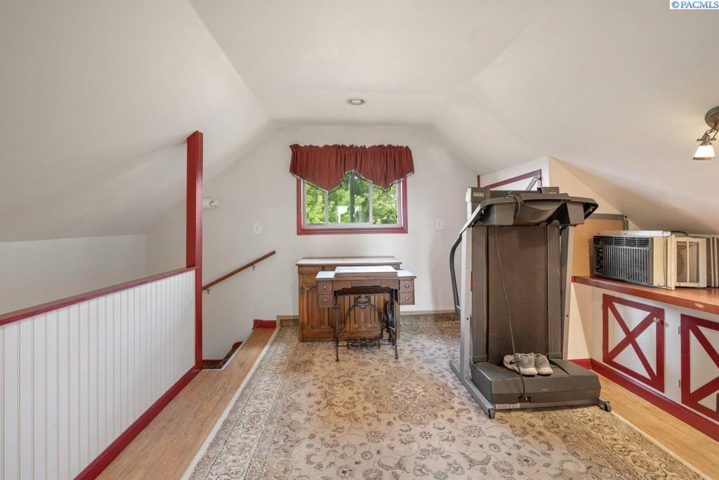 Tekoa, Washington, 99033, United States, 4 Bedrooms Bedrooms, ,2 BathroomsBathrooms,Residential,For Sale,1847399