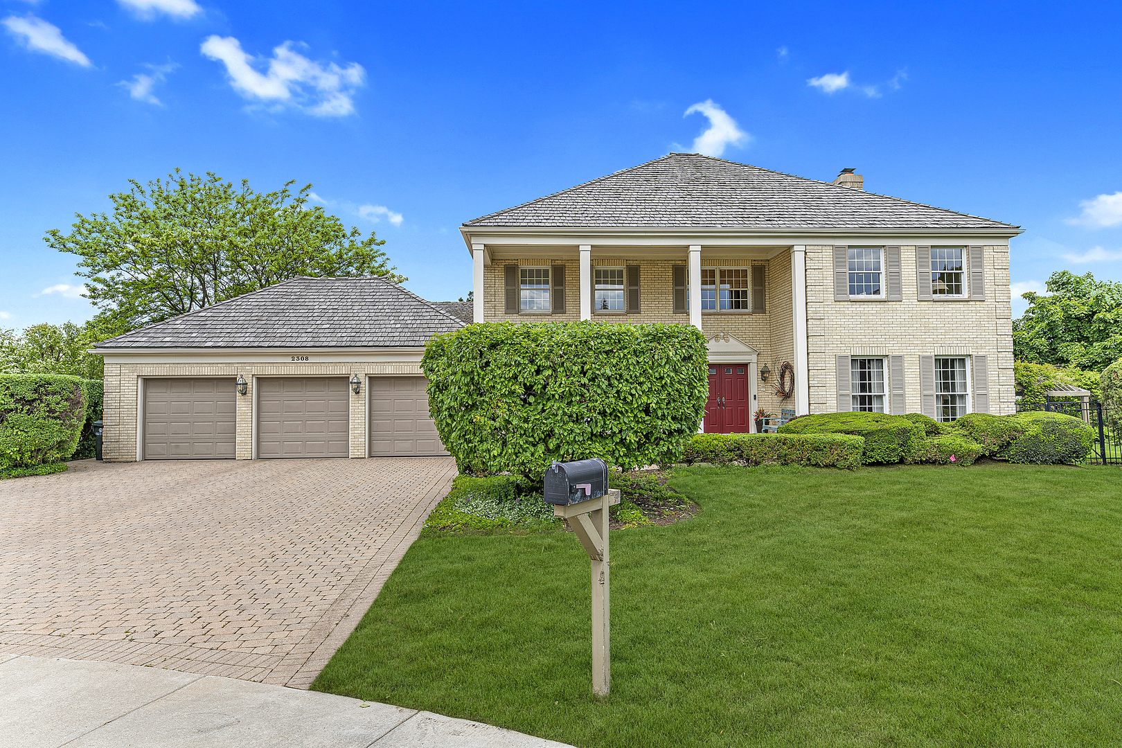 Glenview, Illinois, 60026, United States, 5 Bedrooms Bedrooms, ,4 BathroomsBathrooms,Residential,For Sale,1951003