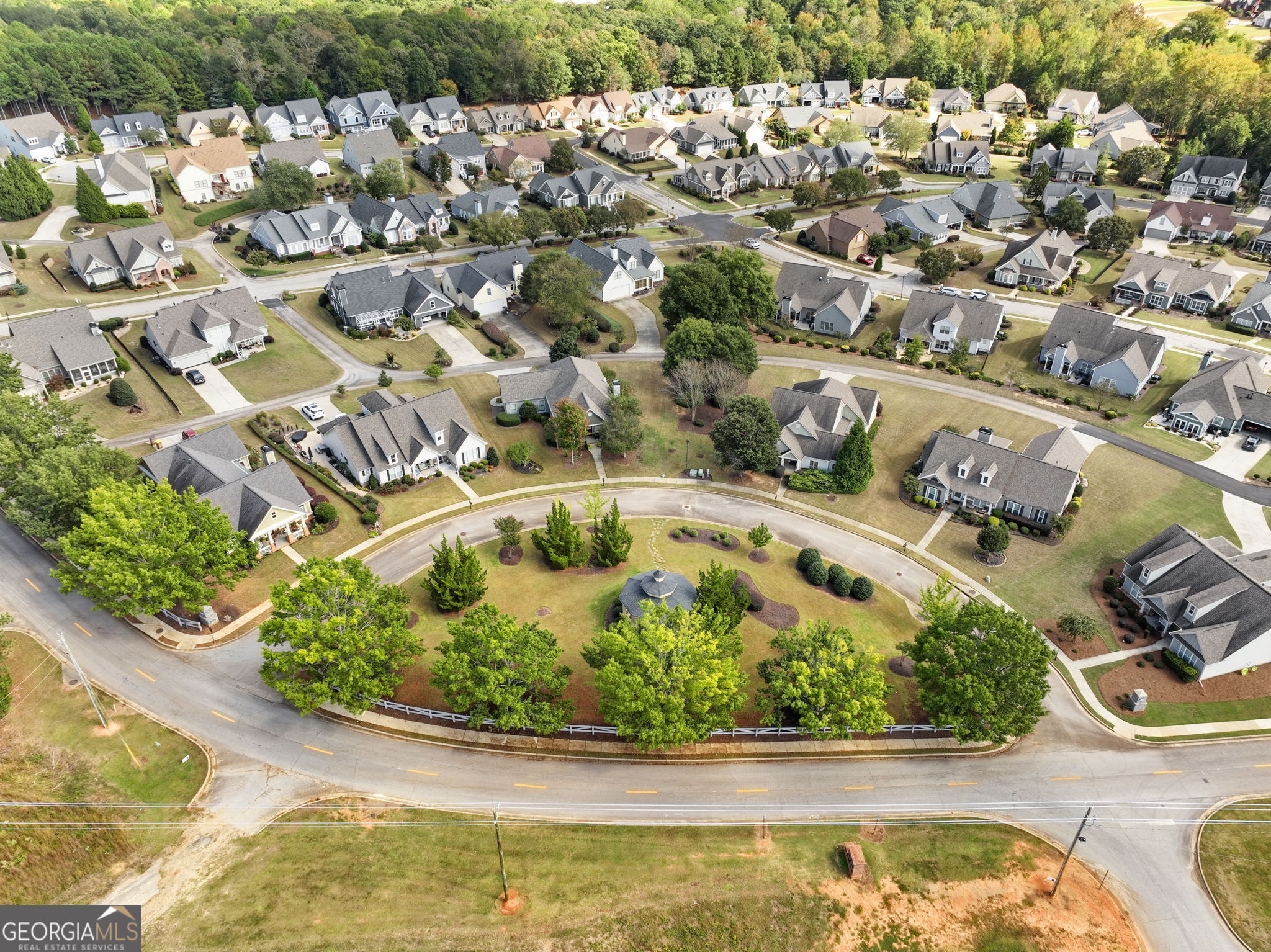 Hoschton, Georgia, 30548, United States, 5 Bedrooms Bedrooms, ,3 BathroomsBathrooms,Residential,For Sale,1986295