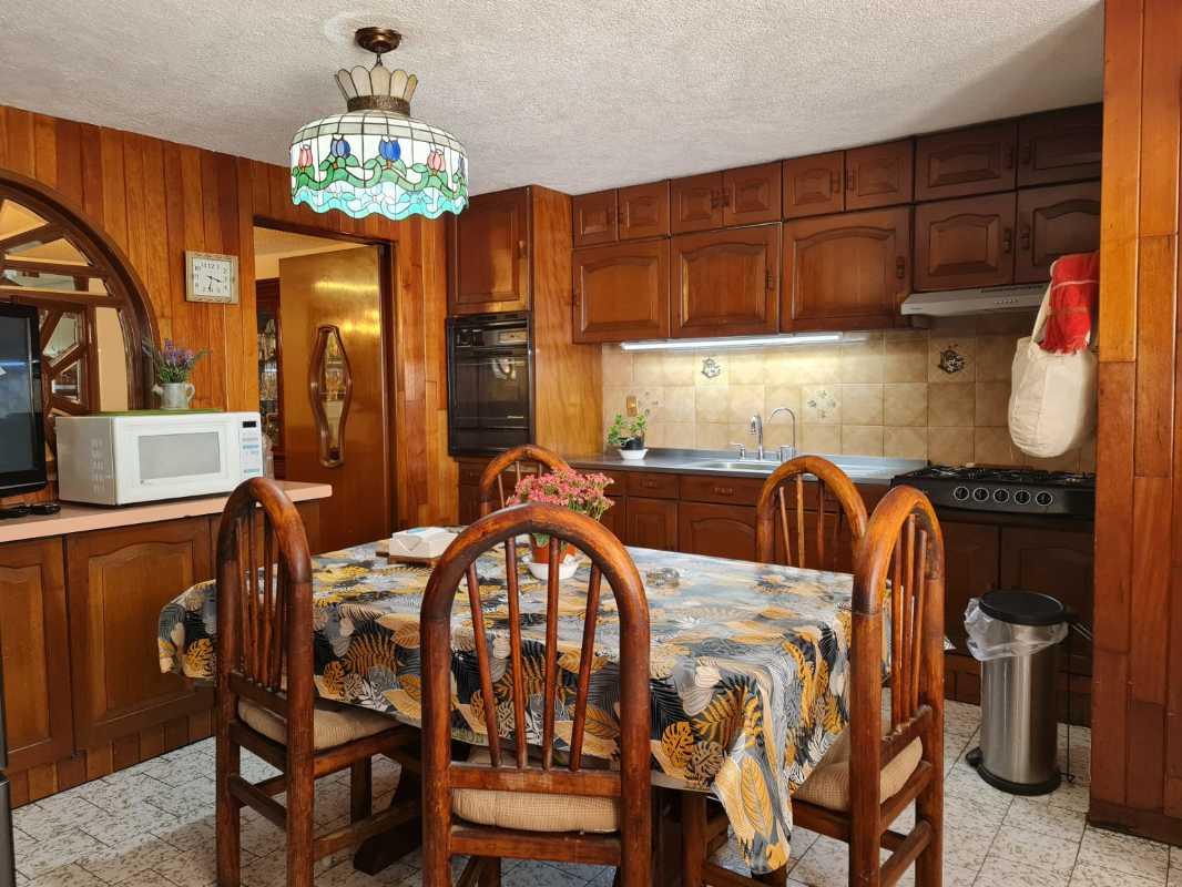 Cto. de las Flores, Naucalpan de Juárez, Estado de México, 53130, Mexico, 3 Bedrooms Bedrooms, ,2 BathroomsBathrooms,Residential,For Sale,Cto. de las Flores,1440763