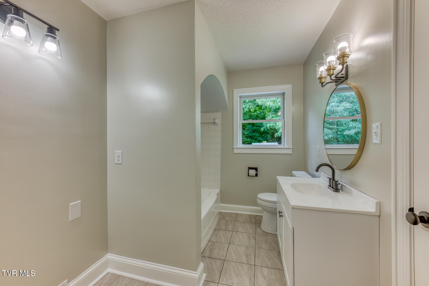Afton, Tennessee, 37616, United States, 5 Bedrooms Bedrooms, ,3 BathroomsBathrooms,Residential,For Sale,2048467