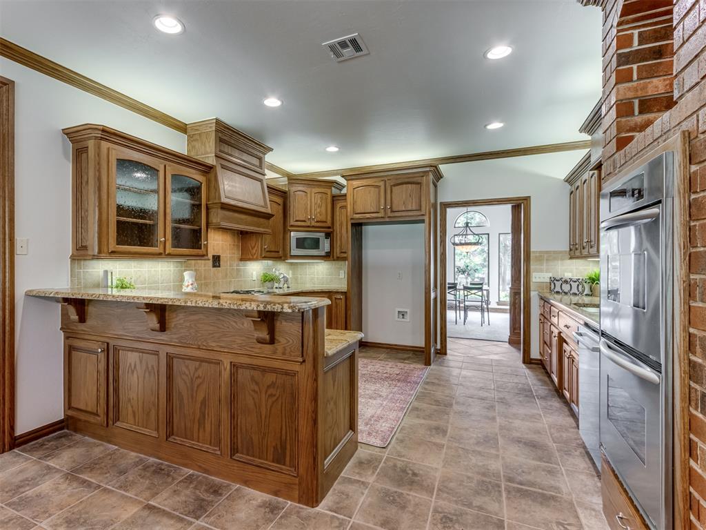 Choctaw, Oklahoma, 73020, United States, 3 Bedrooms Bedrooms, ,6 BathroomsBathrooms,Residential,For Sale,1981467