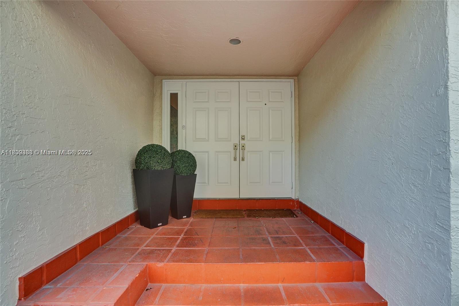 Aventura, Florida, 33180, United States, 4 Bedrooms Bedrooms, ,4 BathroomsBathrooms,Residential,For Sale,1826404