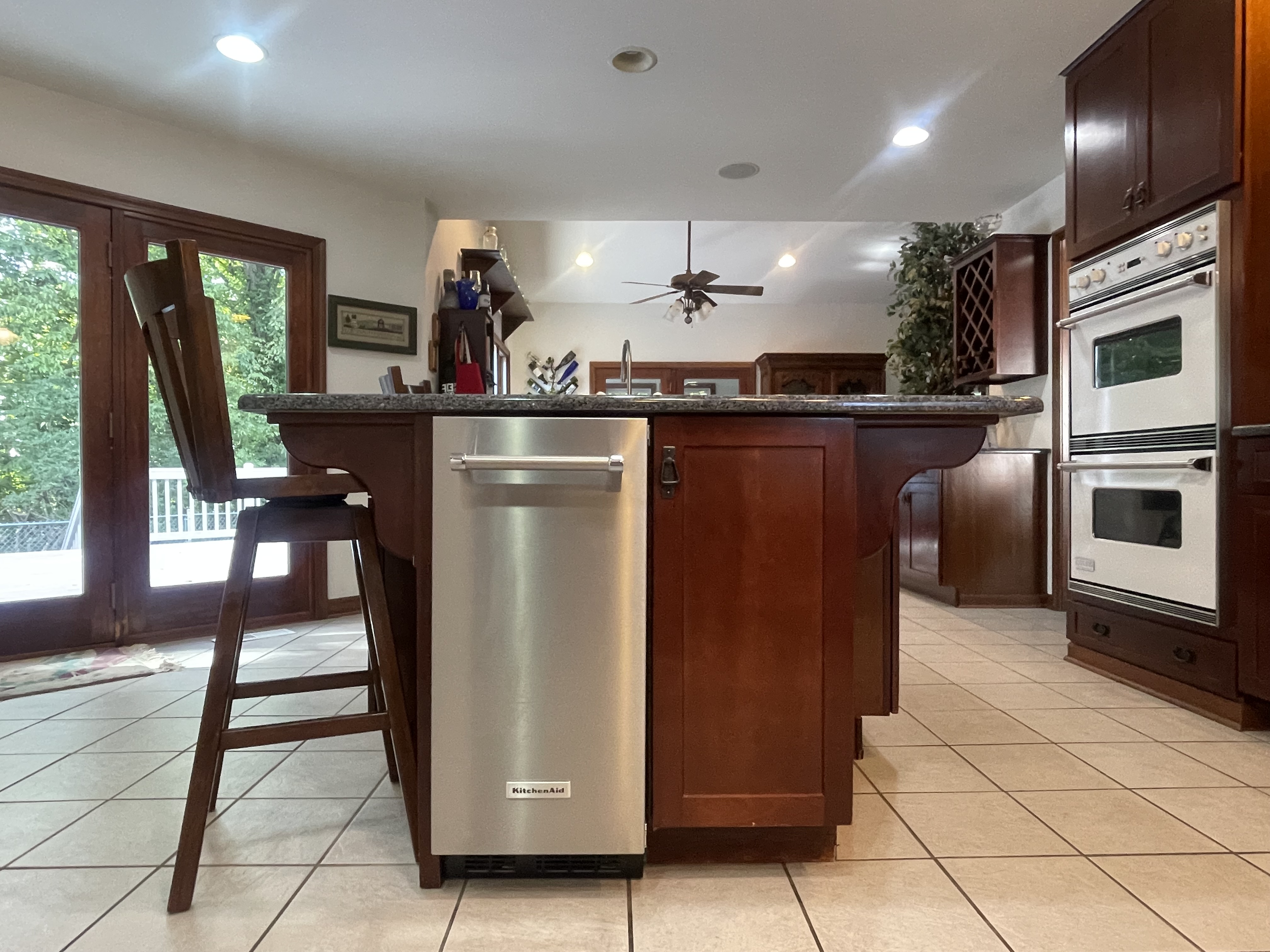 Murphysboro, Illinois, 62966, United States, 5 Bedrooms Bedrooms, ,6 BathroomsBathrooms,Residential,For Sale,1977081