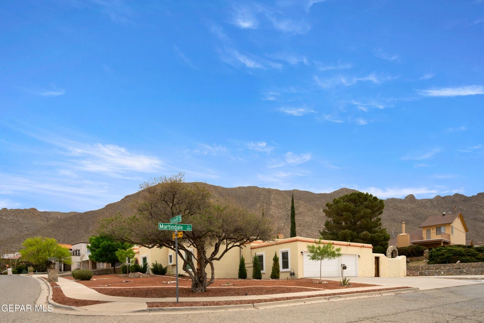 El Paso, Texas, 79912, United States, 4 Bedrooms Bedrooms, ,2 BathroomsBathrooms,Residential,For Sale,1921658