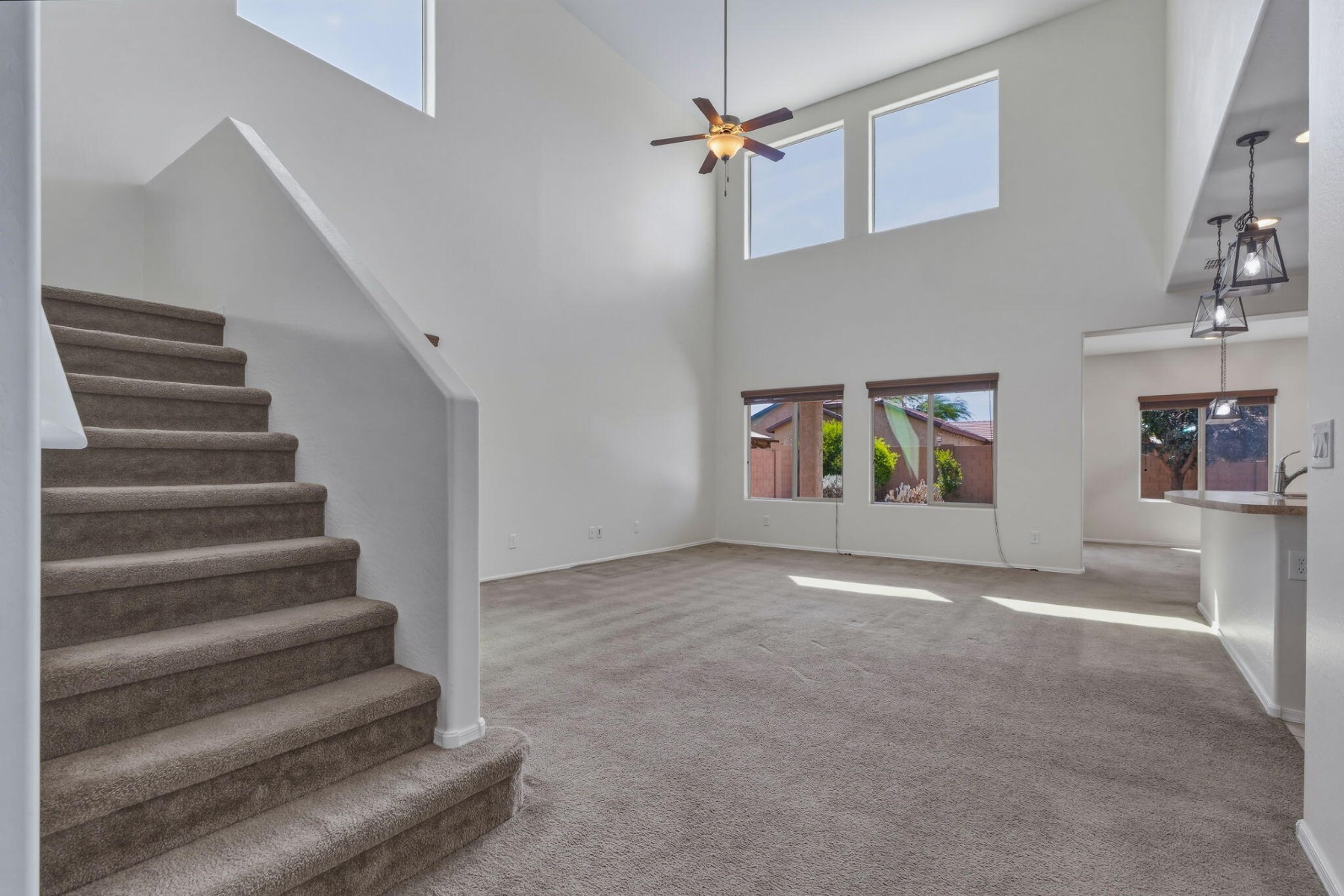  17543 W Buckhorn Trail  Surprise, AZ - 物件實景