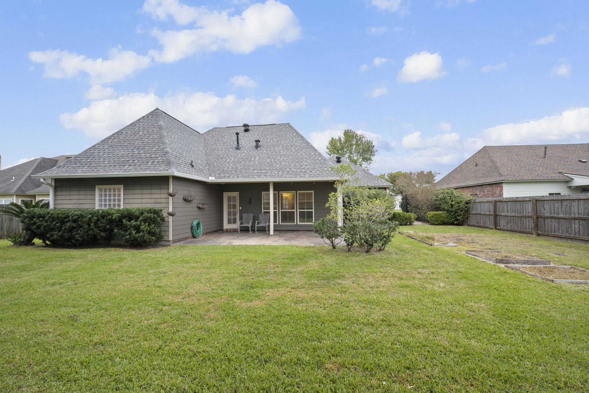 Baton Rouge, Louisiana, 70810, United States, 3 Bedrooms Bedrooms, ,3 BathroomsBathrooms,Residential,For Sale,1989243