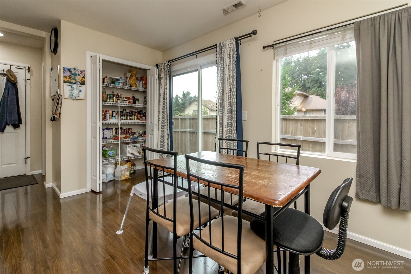 Puyallup, Washington, 98373, United States, 3 Bedrooms Bedrooms, ,3 BathroomsBathrooms,Residential,For Sale,1979459