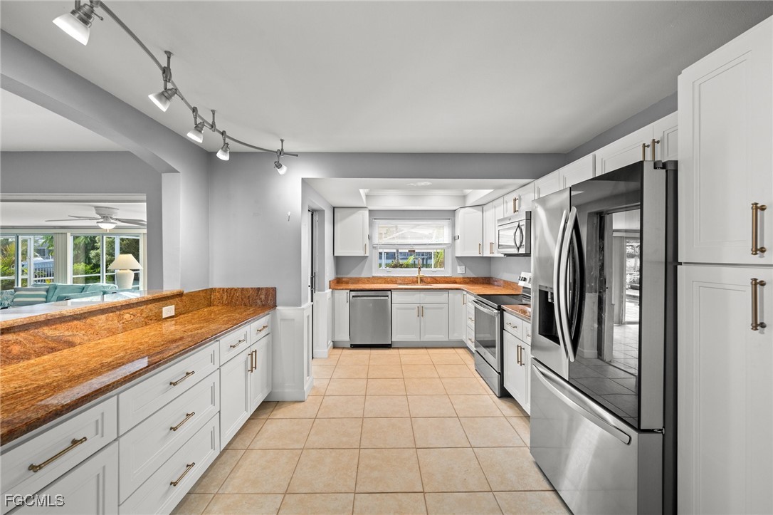 Cape Coral, Florida, 33904, United States, 3 Bedrooms Bedrooms, ,2 BathroomsBathrooms,Residential,For Sale,1980168