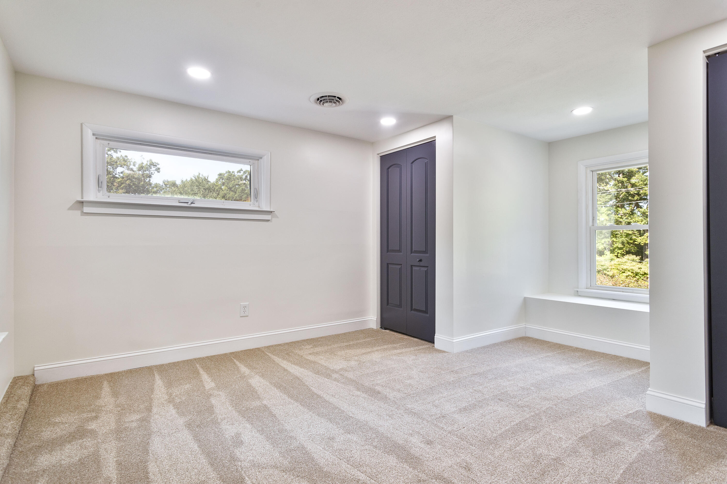 Crown Point, Indiana, 46307, United States, 5 Bedrooms Bedrooms, ,3 BathroomsBathrooms,Residential,For Sale,1946905