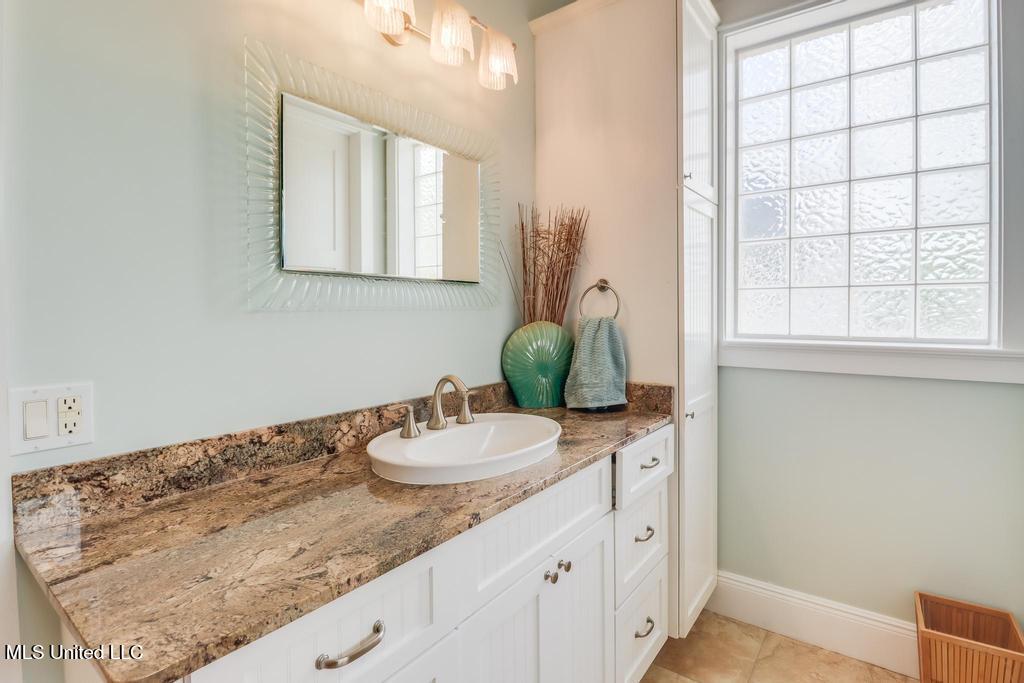 Gulfport, Mississippi, 39507, United States, 4 Bedrooms Bedrooms, ,3 BathroomsBathrooms,Residential,For Sale,1903526