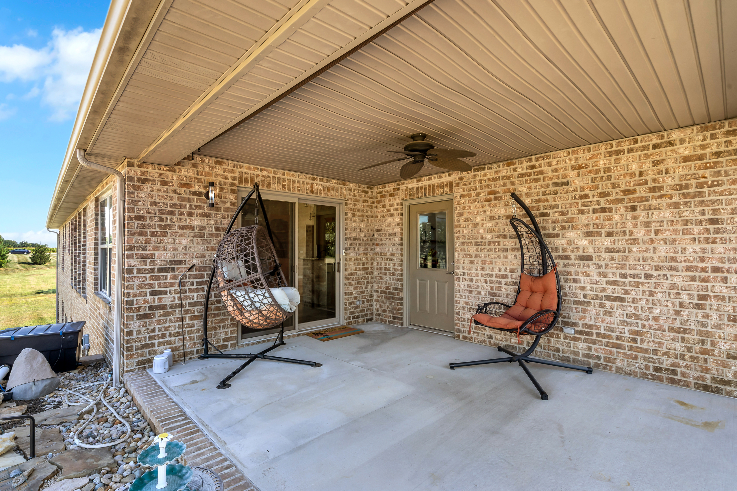 Waterloo, Illinois, 62298, United States, 5 Bedrooms Bedrooms, ,4 BathroomsBathrooms,Residential,For Sale,1978838