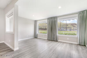Yakima, Washington, 98901, United States, 3 Bedrooms Bedrooms, ,3 BathroomsBathrooms,Residential,For Sale,1729945