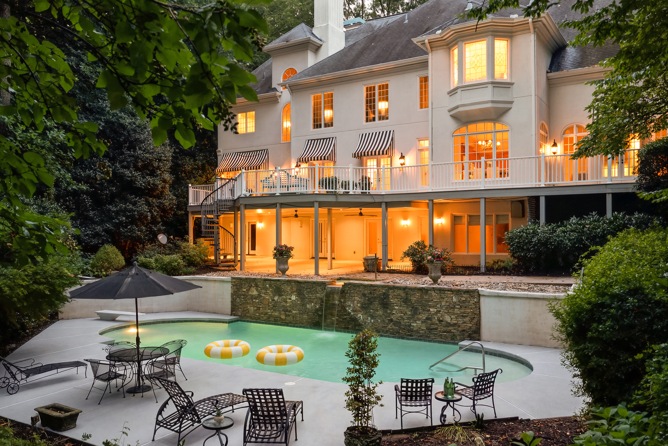  Irreplaceable Estate in One of Atlanta