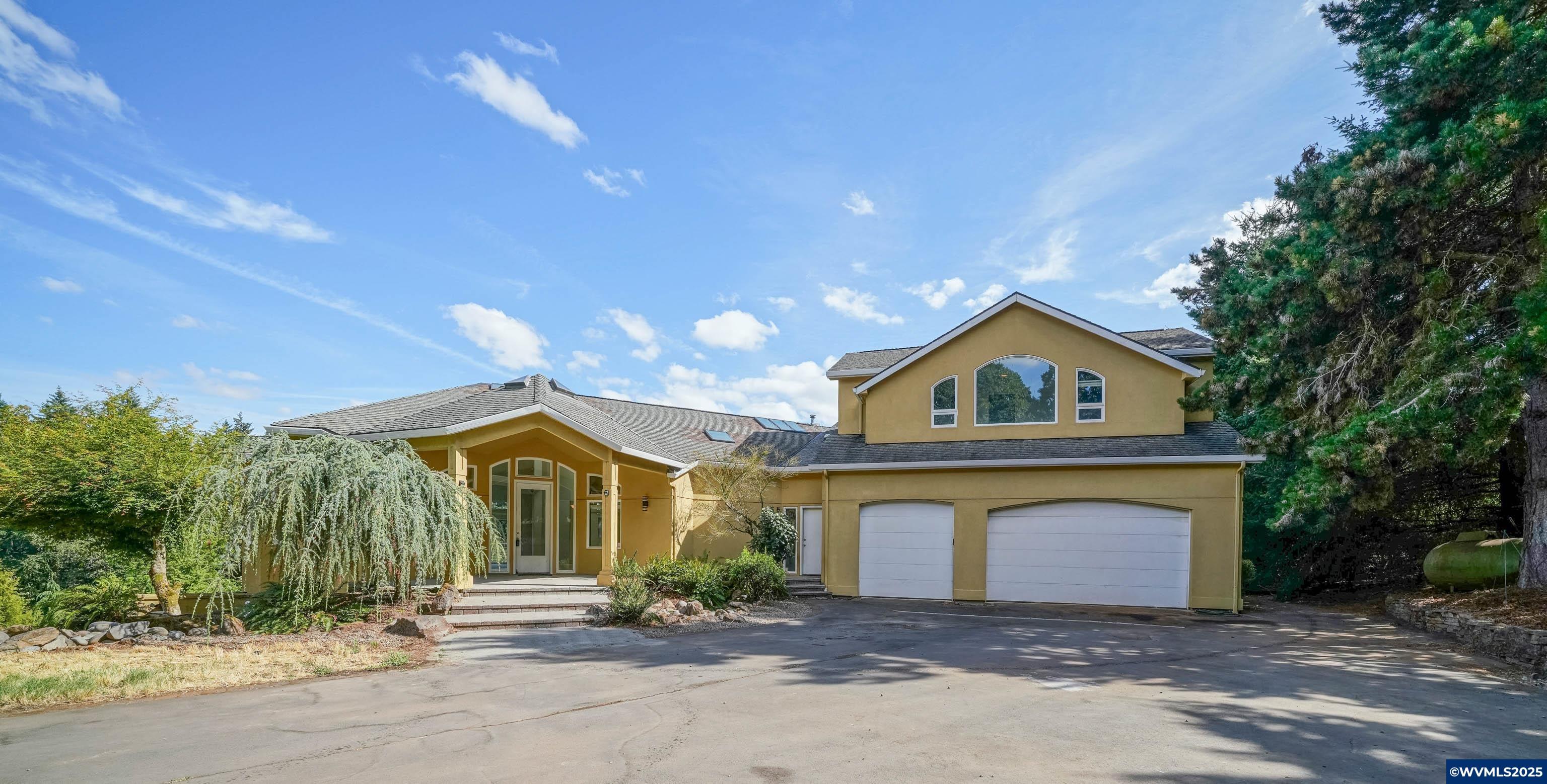 Salem, Oregon, 97306, United States, 6 Bedrooms Bedrooms, ,5 BathroomsBathrooms,Residential,For Sale,1911062