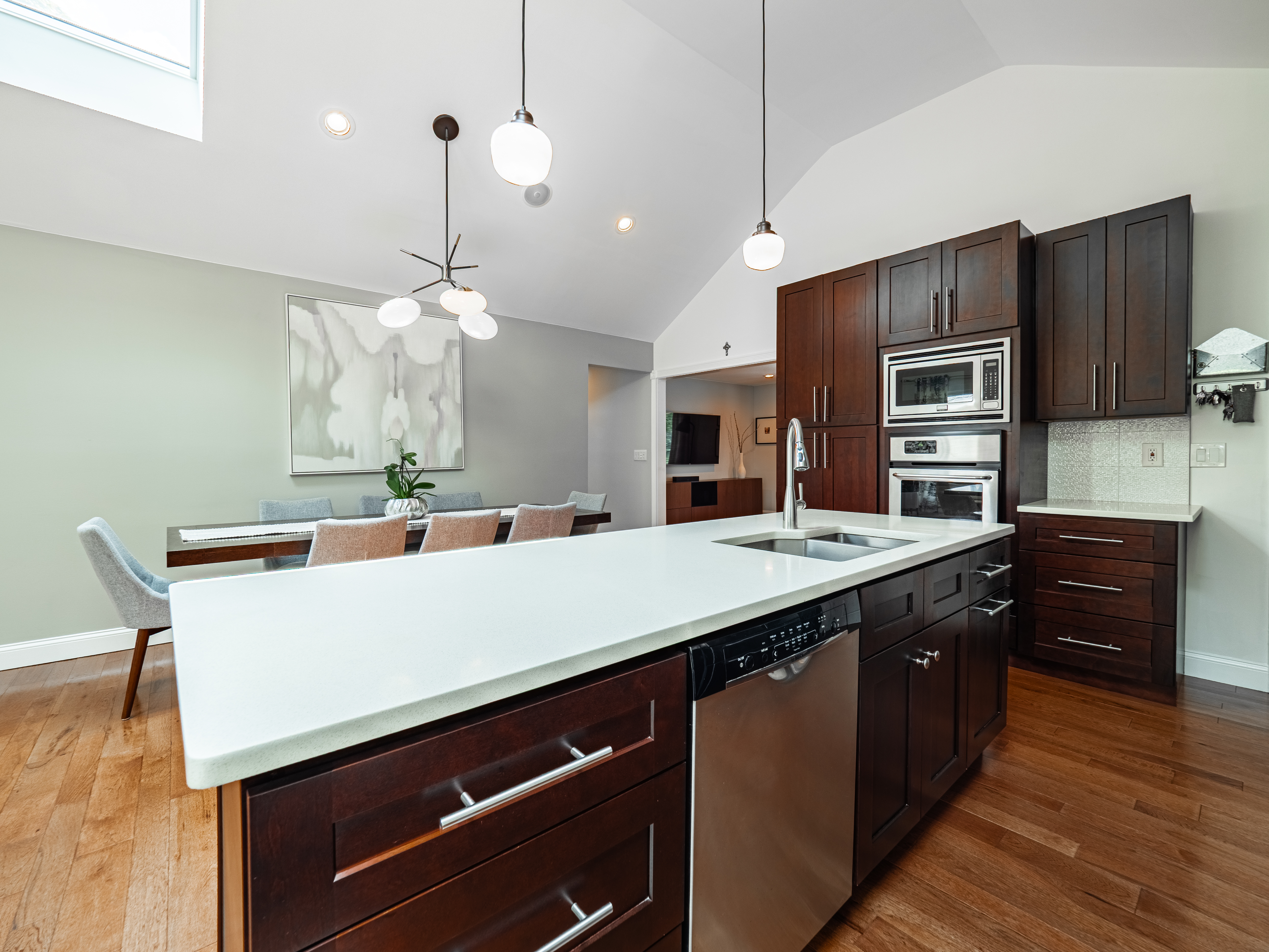Pennington, New Jersey, 08534, United States, 2 Bedrooms Bedrooms, ,3 BathroomsBathrooms,Residential,For Sale,1936854