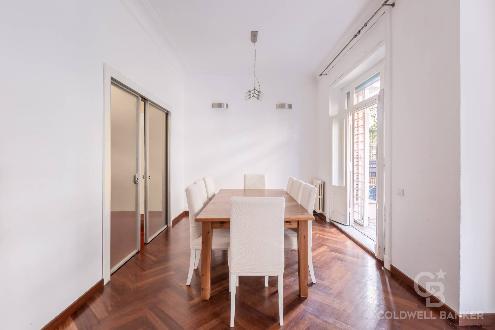 Roma, Roma, 00100, IT, 2 Bedrooms Bedrooms, ,2 BathroomsBathrooms,Residential,For Sale,1803956
