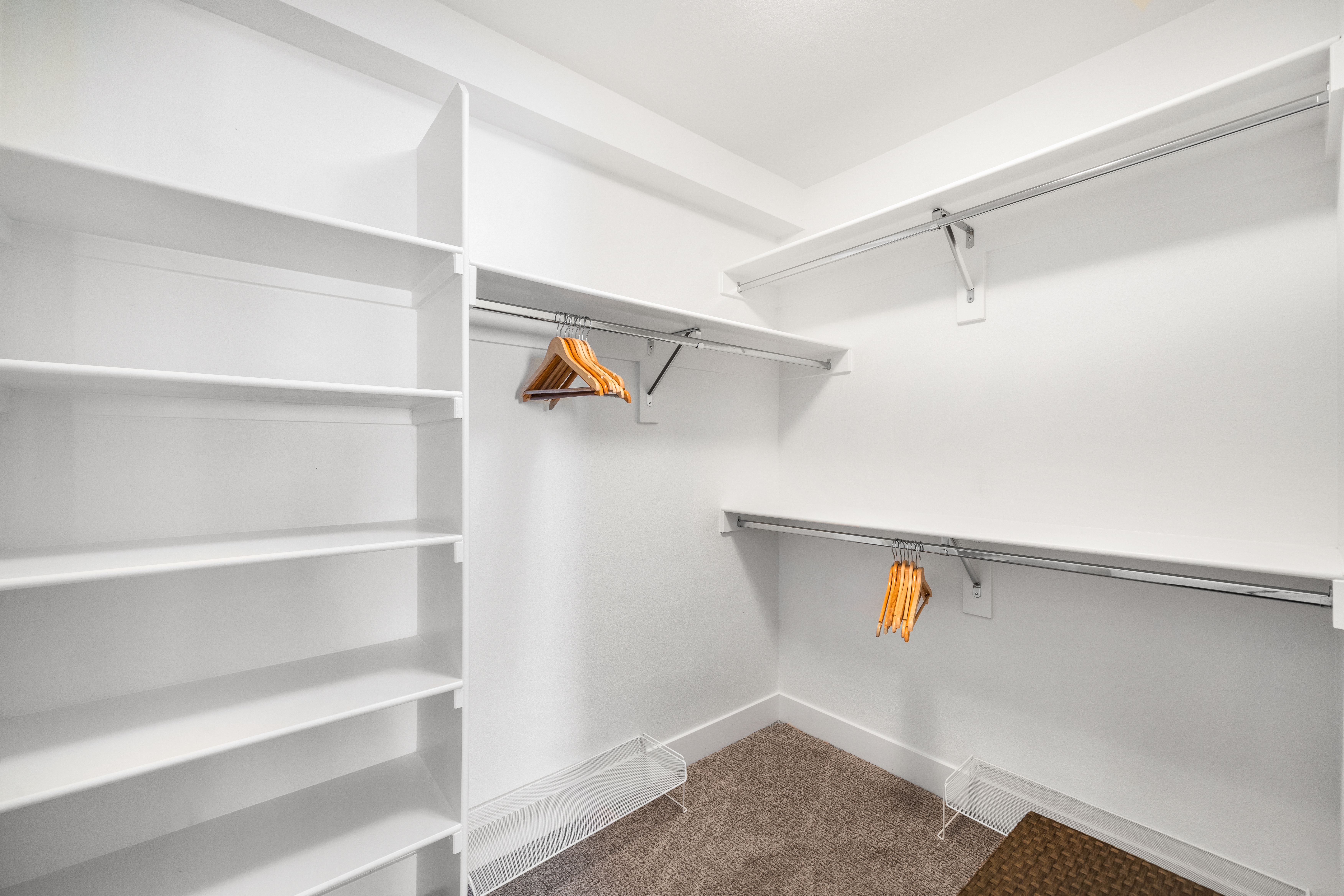  Sweeping, Unobstructed Mountain Views From This Sloan