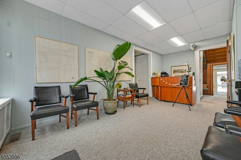 Montclair Twp., New Jersey, 07042, United States, ,Residential,For Sale,1989537