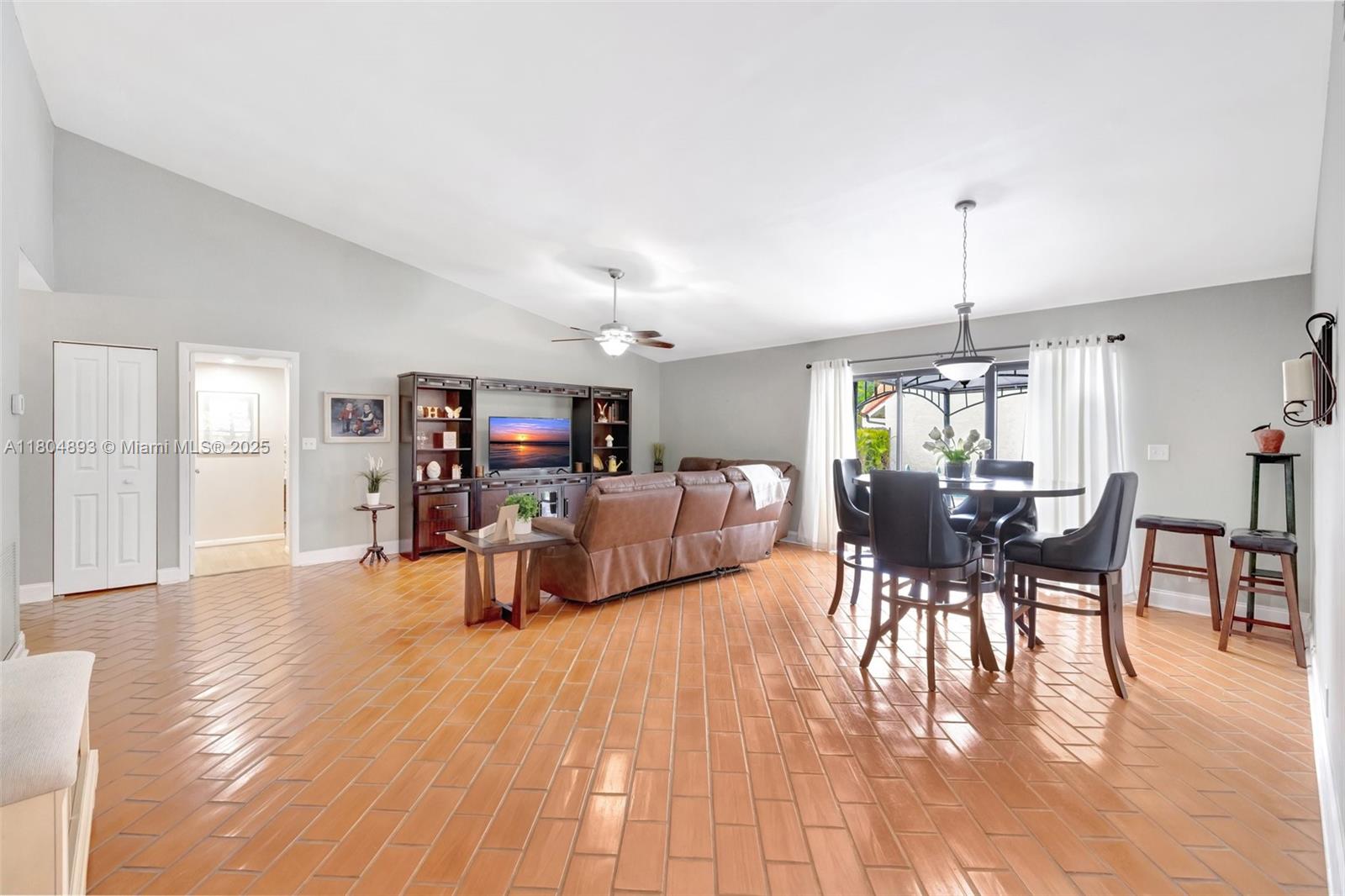 Cooper City, Florida, 33026, United States, 3 Bedrooms Bedrooms, ,2 BathroomsBathrooms,Residential,For Sale,1827965