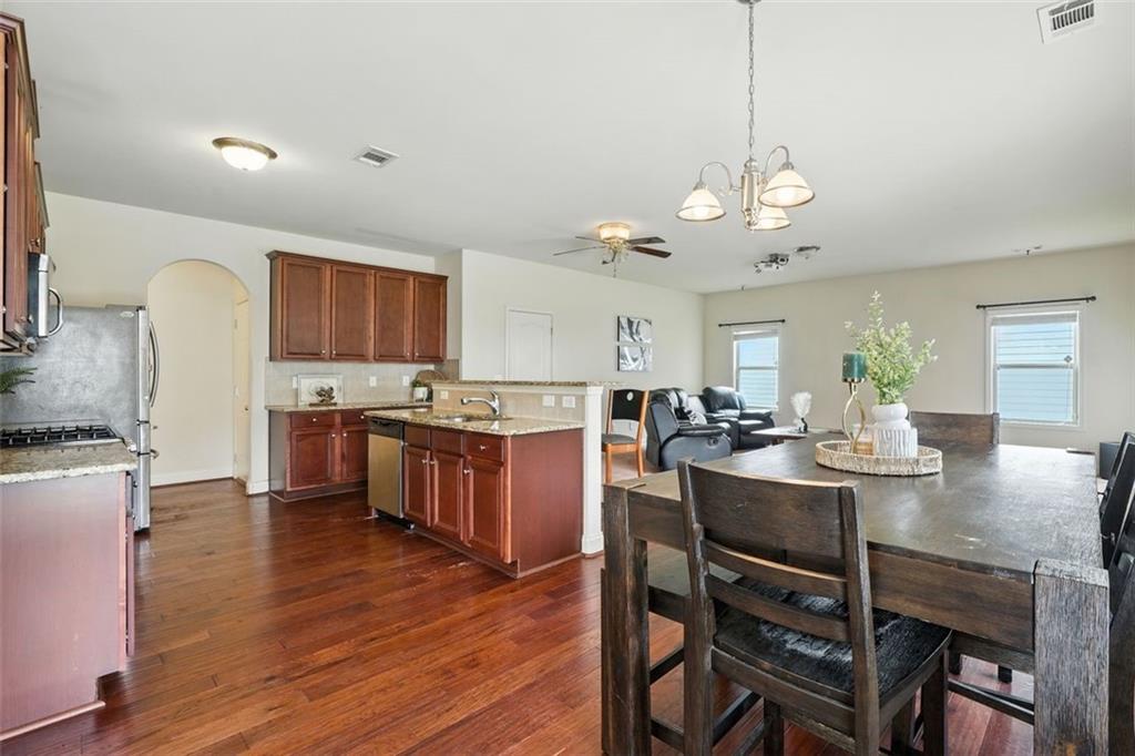 Atlanta, Georgia, 30331, United States, 5 Bedrooms Bedrooms, ,4 BathroomsBathrooms,Residential,For Sale,1933475