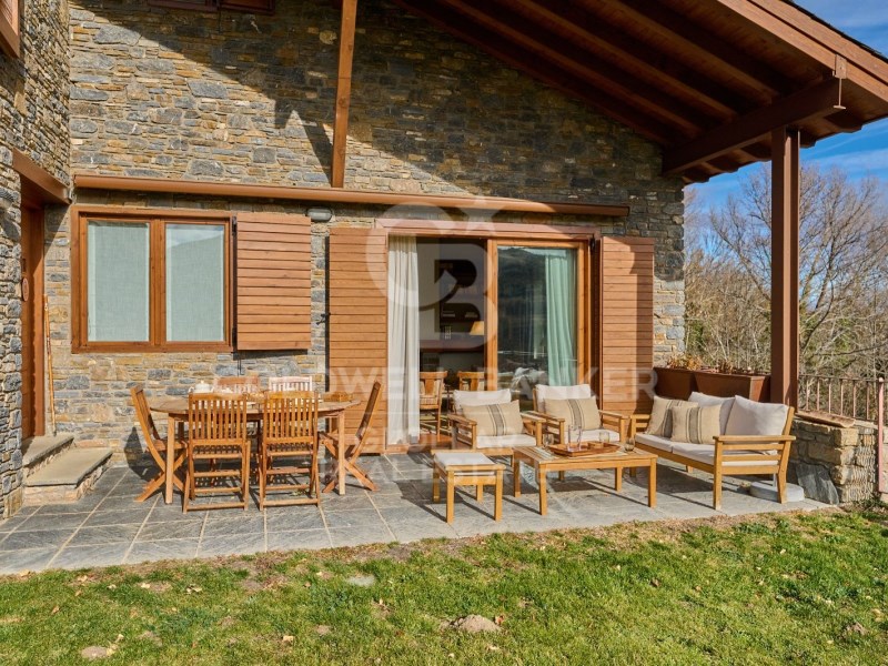 Isòvol, Catalonia, ES, 4 Bedrooms Bedrooms, ,4 BathroomsBathrooms,Residential,For Sale,1578046